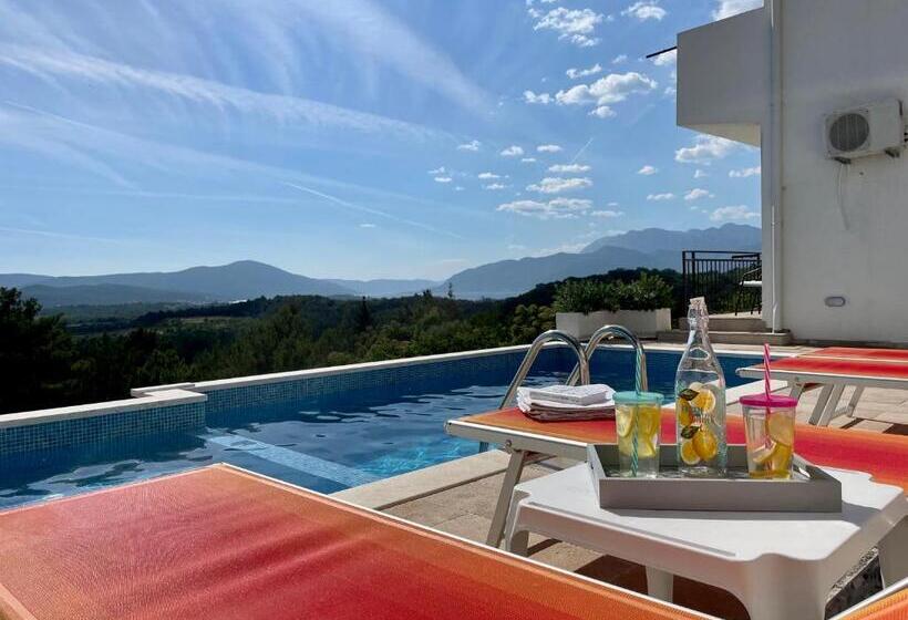 La Mer Apartments Kotor