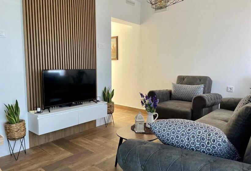 La Mer Apartments Kotor