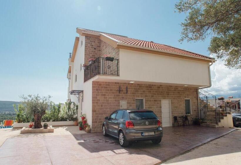 La Mer Apartments Kotor