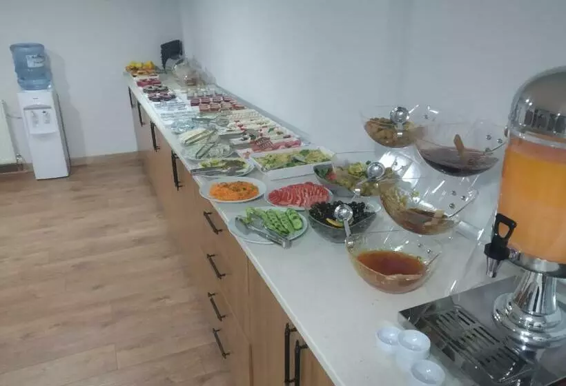 Saka Li̇fe Otel