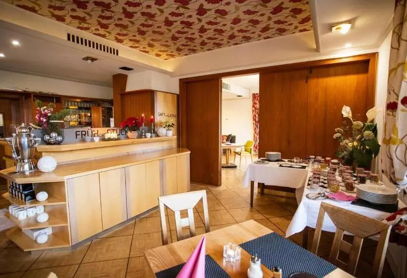 Aamiaismajoitus (B&B) Das Loft Hotel Hölsterloh