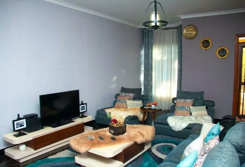 تختخواب و صبحانه Mina Chai House Bnb