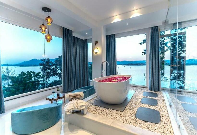 צימר Moustache Udaipur Luxuria