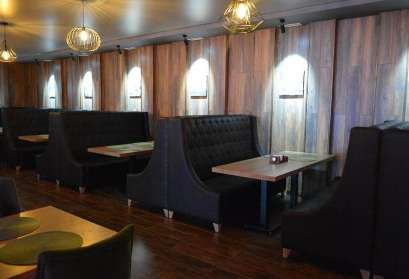 هتل гостиничный комплекс коктобе