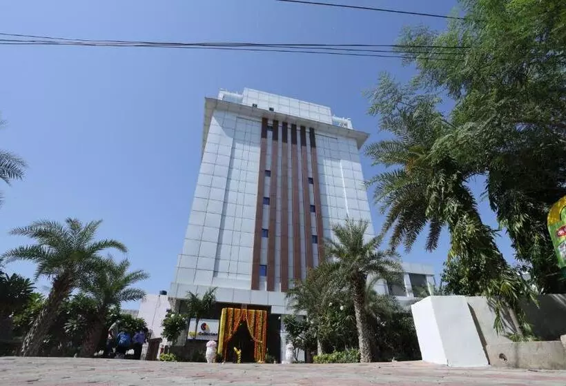 هتل Click Collection Jaipur, Sindhi Camp