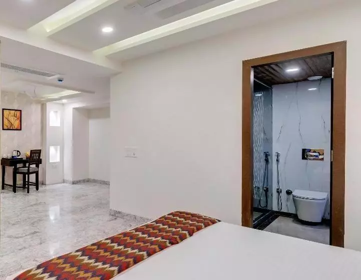 هتل Click Collection Jaipur, Sindhi Camp