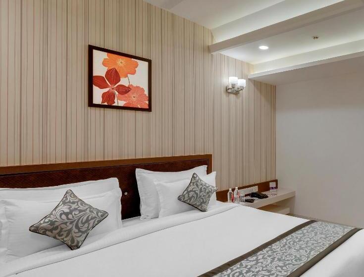 Hotel Click Collection Jaipur, Sindhi Camp