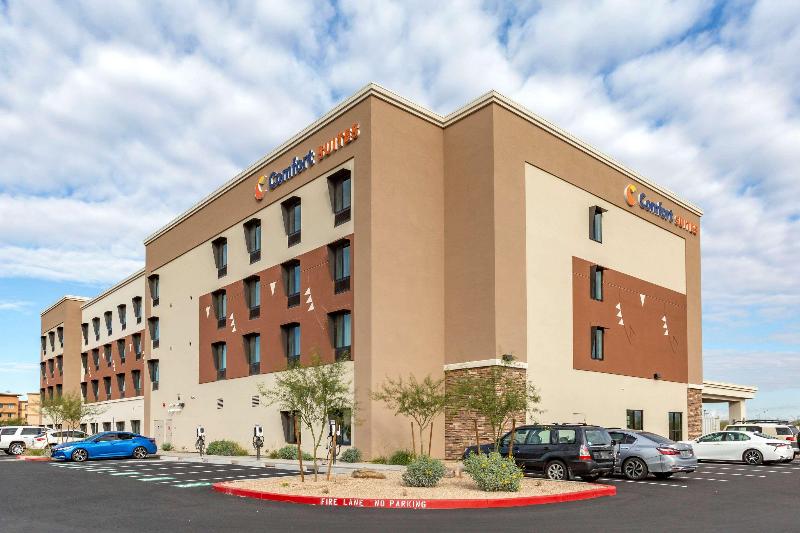호텔 Comfort Suites Scottsdale Talking Stick Entertainment District