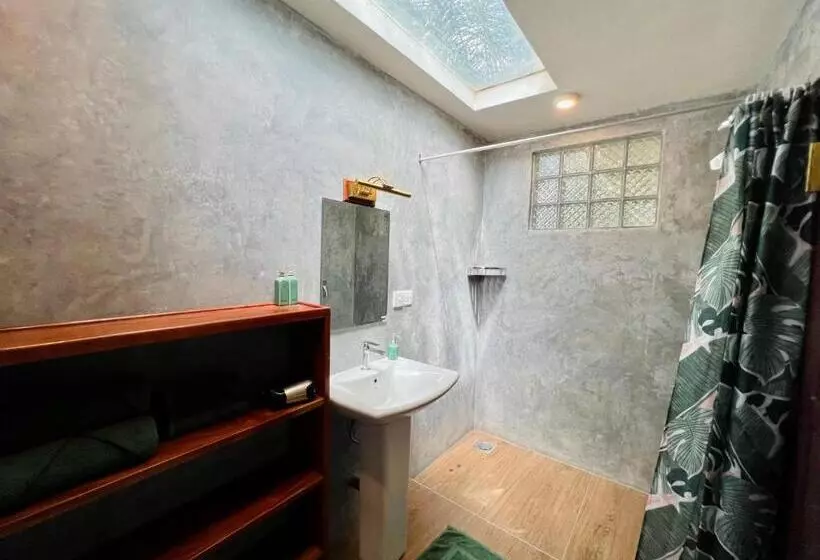 Hotelli Green Escape Unawatuna