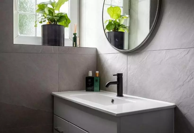 Mulberry, A Luxury Two Bed Cottage In Painswick