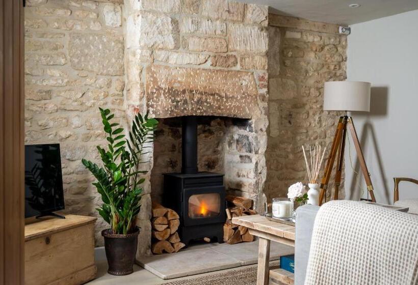 Mulberry, A Luxury Two Bed Cottage In Painswick