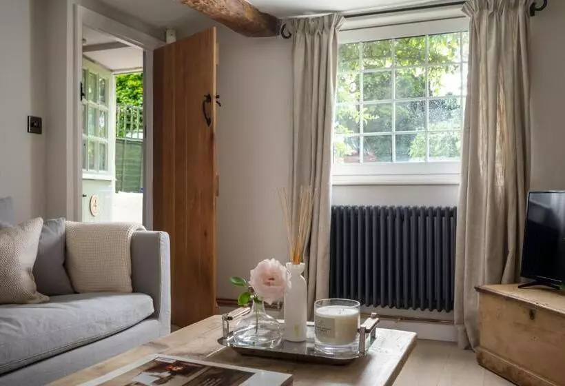 Mulberry, A Luxury Two Bed Cottage In Painswick