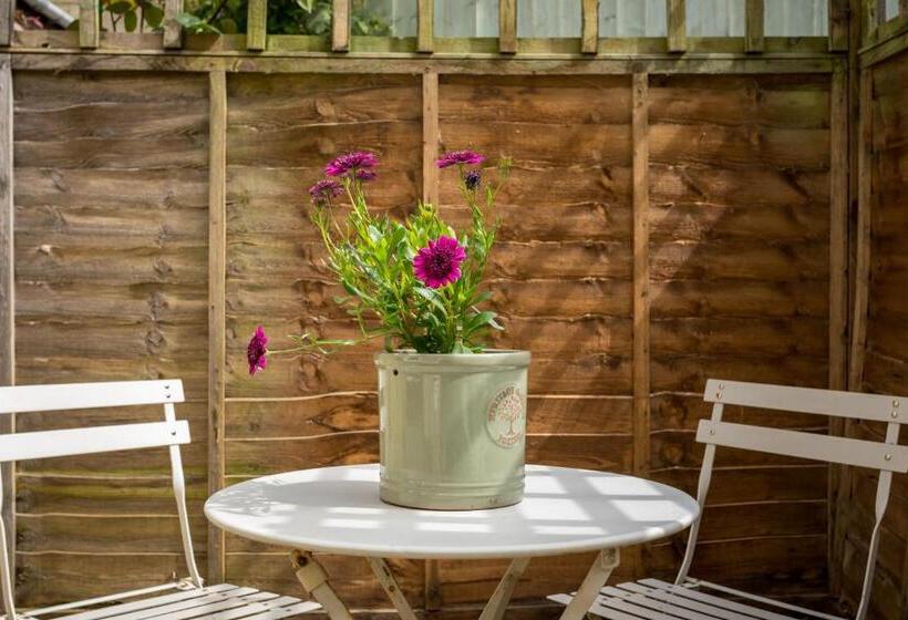 Mulberry, A Luxury Two Bed Cottage In Painswick