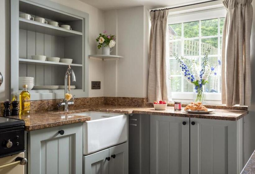 Mulberry, A Luxury Two Bed Cottage In Painswick