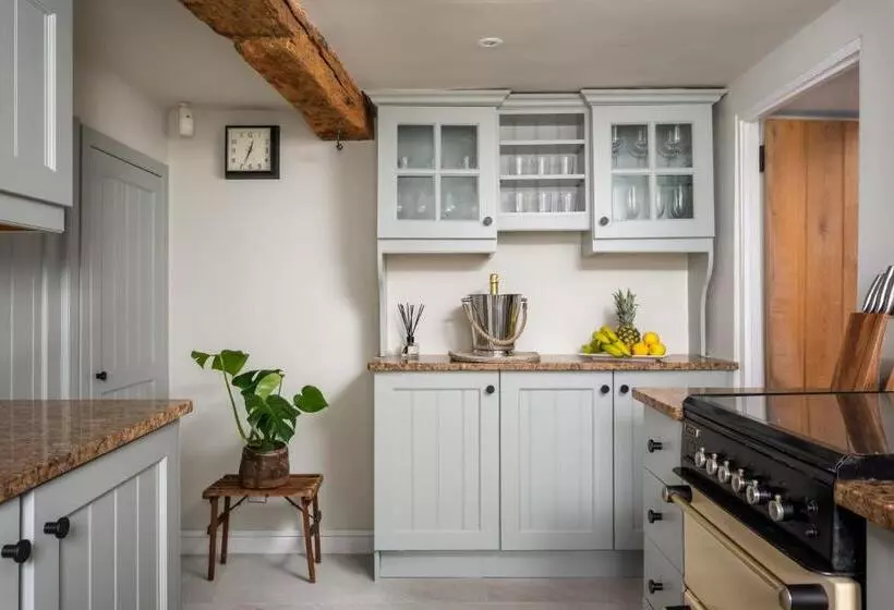 Mulberry, A Luxury Two Bed Cottage In Painswick