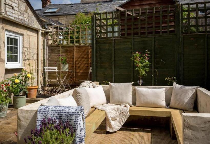 Mulberry, A Luxury Two Bed Cottage In Painswick