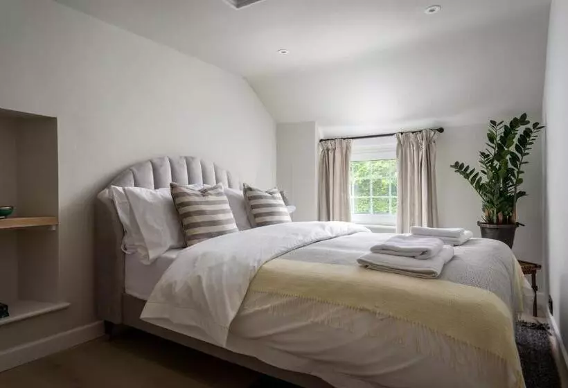Mulberry, A Luxury Two Bed Cottage In Painswick