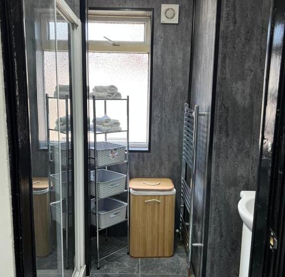 Nuns Moor Fully Equipped Kitchen Free Parking Netflix