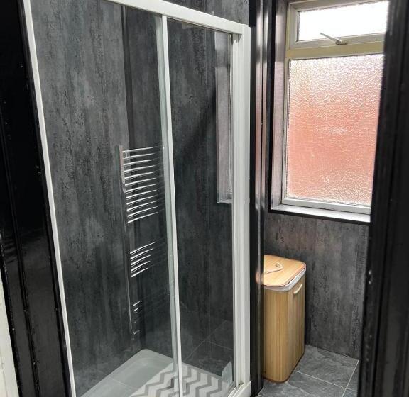 Nuns Moor Fully Equipped Kitchen Free Parking Netflix