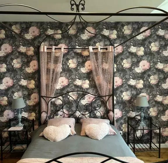 Majatalo Château De La Bouchatte Chambre Les Roses