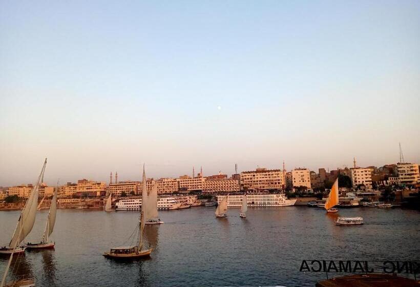 پانسیون Mostafa Jamaica Guesthouse