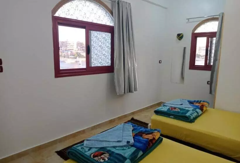 پانسیون Mostafa Jamaica Guesthouse