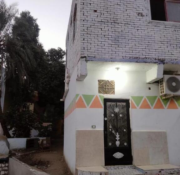 پانسیون Mostafa Jamaica Guesthouse