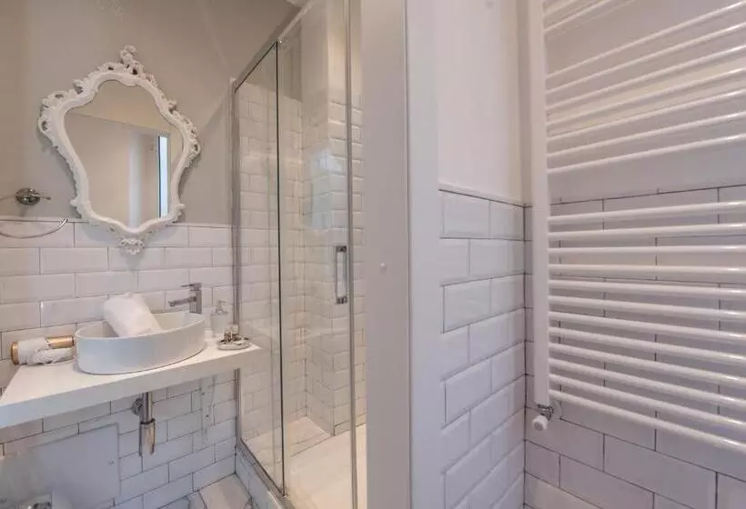 Majatalo Ora Blu Guest House