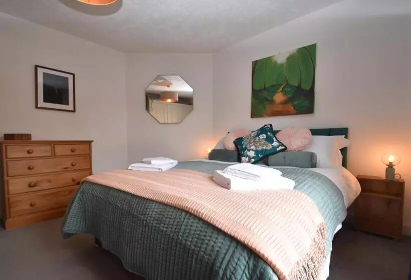 Honey Cottage