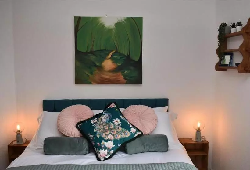Honey Cottage