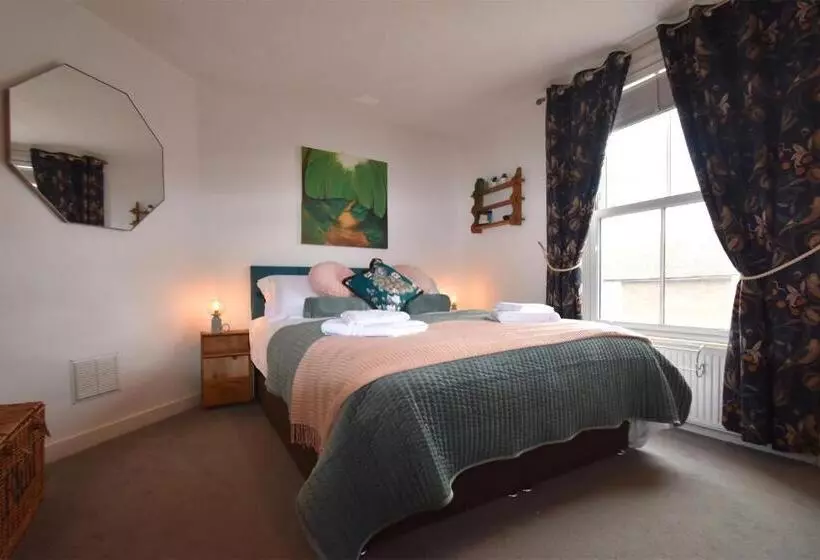 Honey Cottage