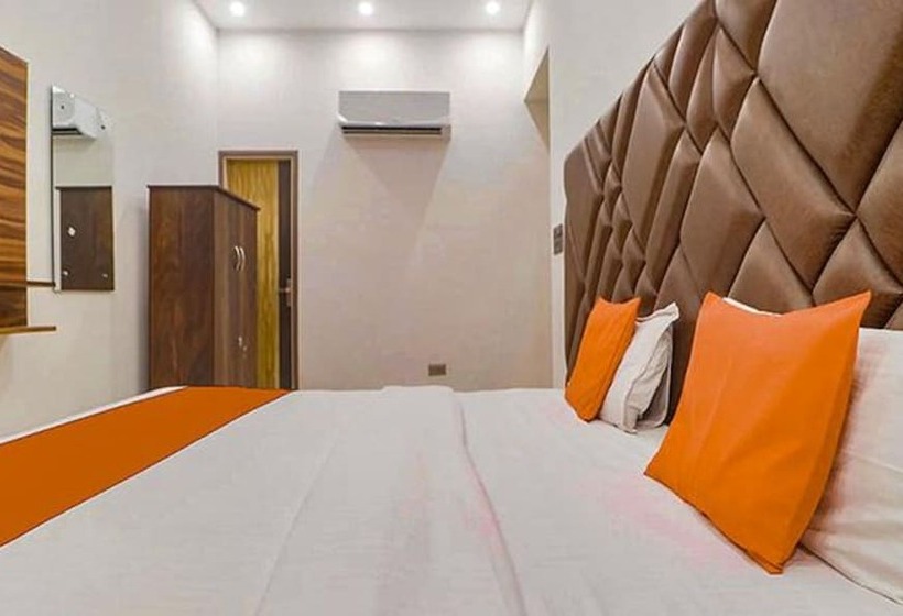 Hôtel Fab City Walk