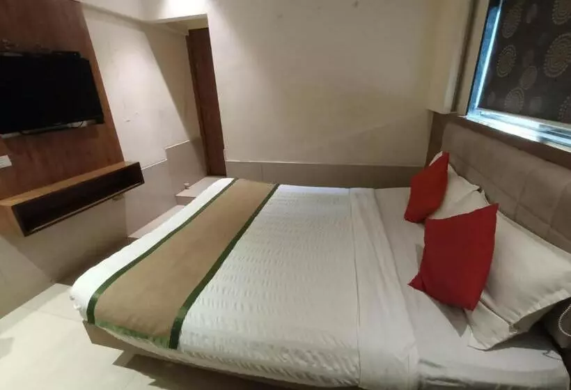 هتل Regal Inn Andheri   Nearest Mumbai Airport T1