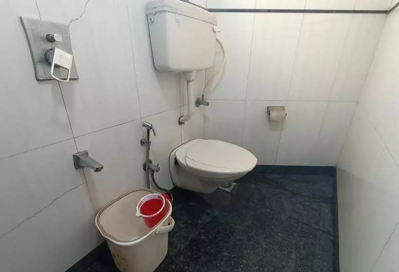 هتل Regal Inn Andheri   Nearest Mumbai Airport T1