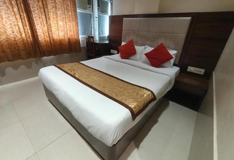 Отель Regal Inn Andheri   Nearest Mumbai Airport T1