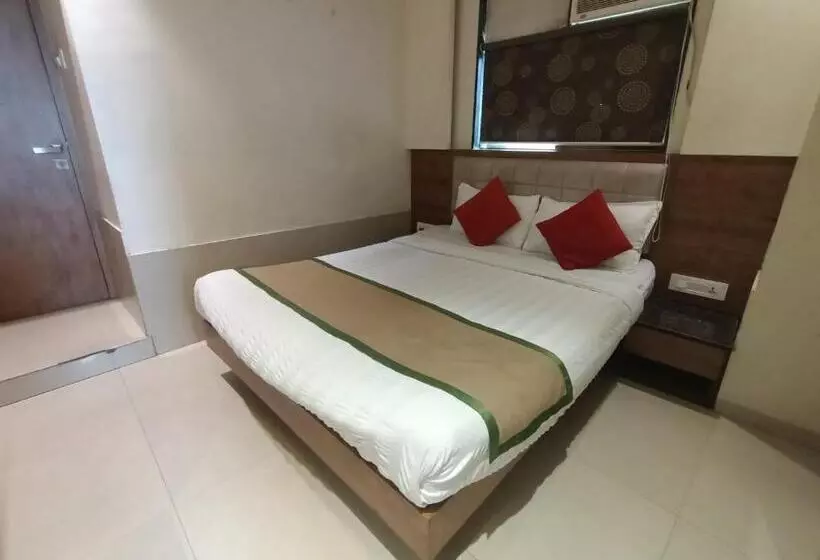 هتل Regal Inn Andheri   Nearest Mumbai Airport T1