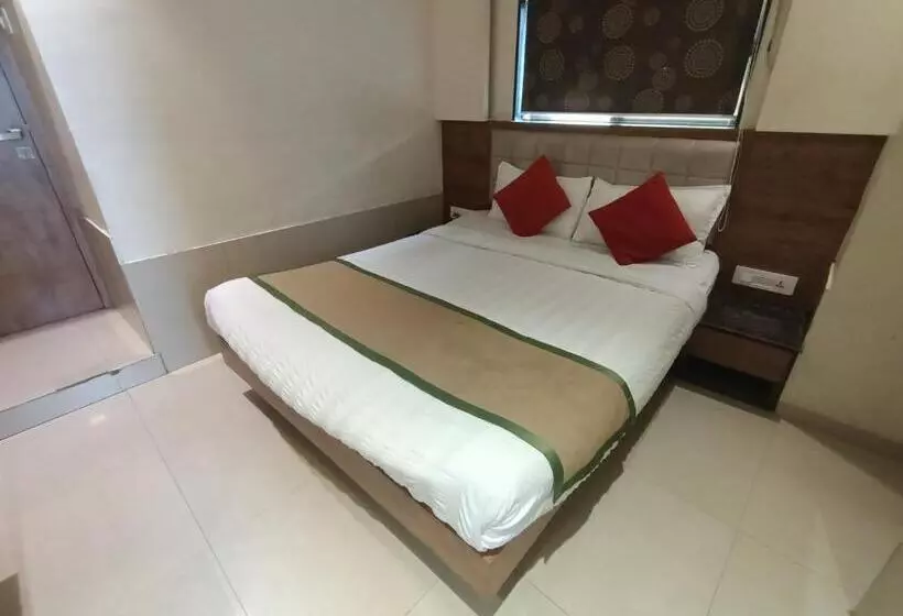 هتل Regal Inn Andheri   Nearest Mumbai Airport T1
