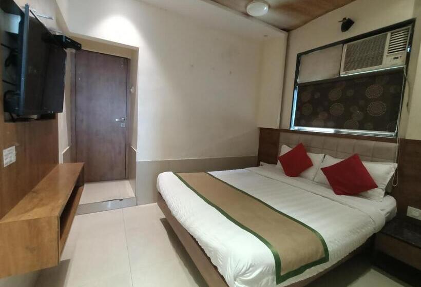 Отель Regal Inn Andheri   Nearest Mumbai Airport T1