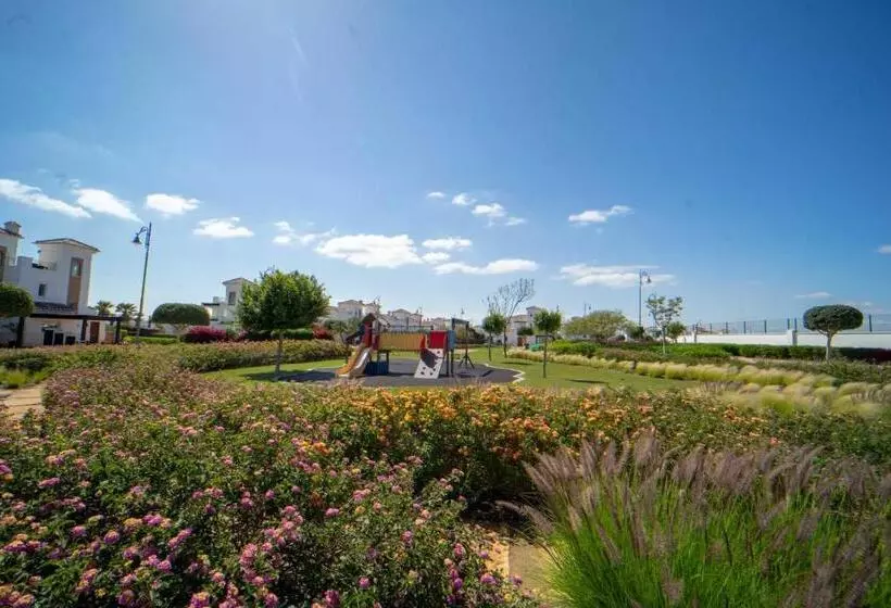 Large Penthouse With Wonderful Views At La Torre Golf   Ae831lt
