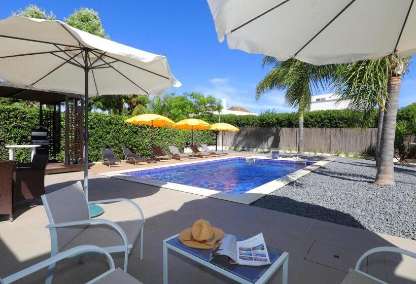 Perogil Suites Girassolelegant Room With Pool