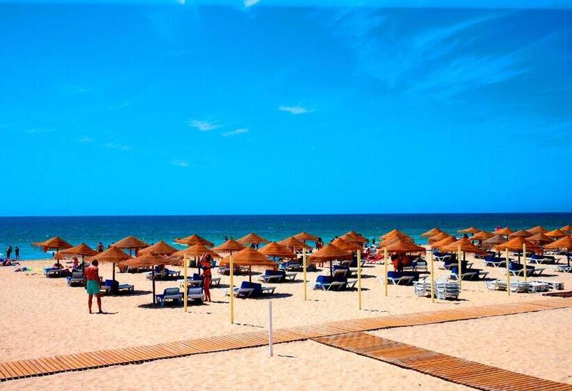 Perogil Suites Girassolelegant Room With Pool