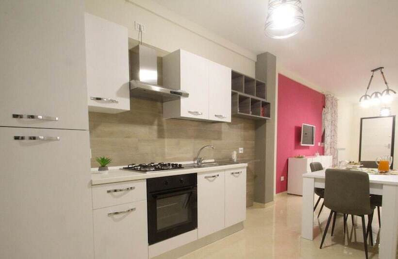 B&b Elles Con Parcheggio Interno