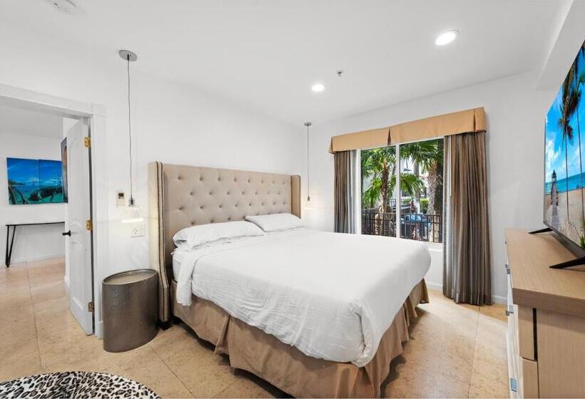 Isle Of Venice Residence And Marina