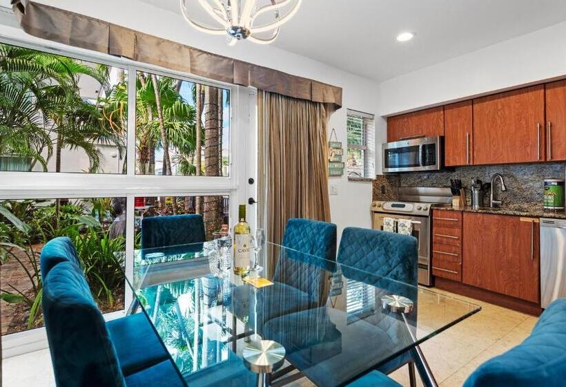 Isle Of Venice Residence And Marina