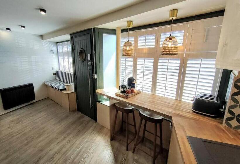 One Of A Kind Luxury Studio Stay In Penzance
