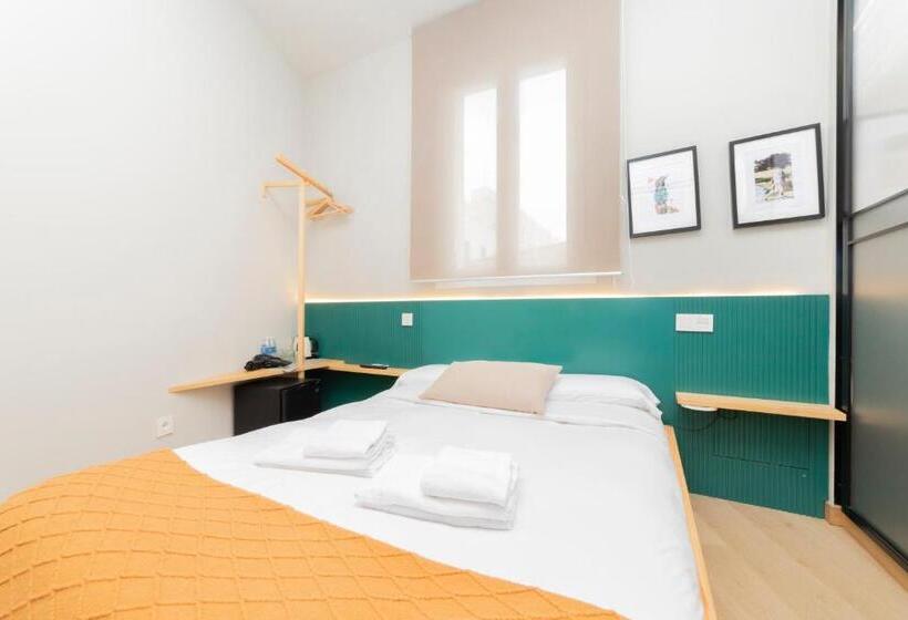 پانسیون Olblanc Plaza De España By Batuecas