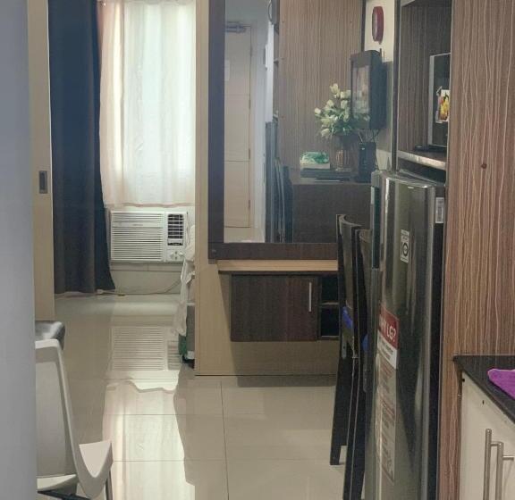 1 Br Condo Sea Residences