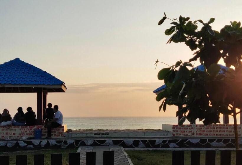 הוסטל Penginapan Karanglaut Santolo