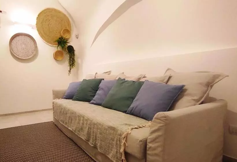 تختخواب و صبحانه L Antico Forno Bari Centro Storico