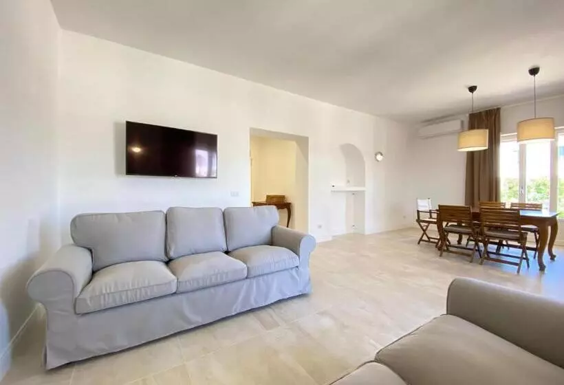 Aamiaismajoitus (B&B) Maison Sciscì Rooms